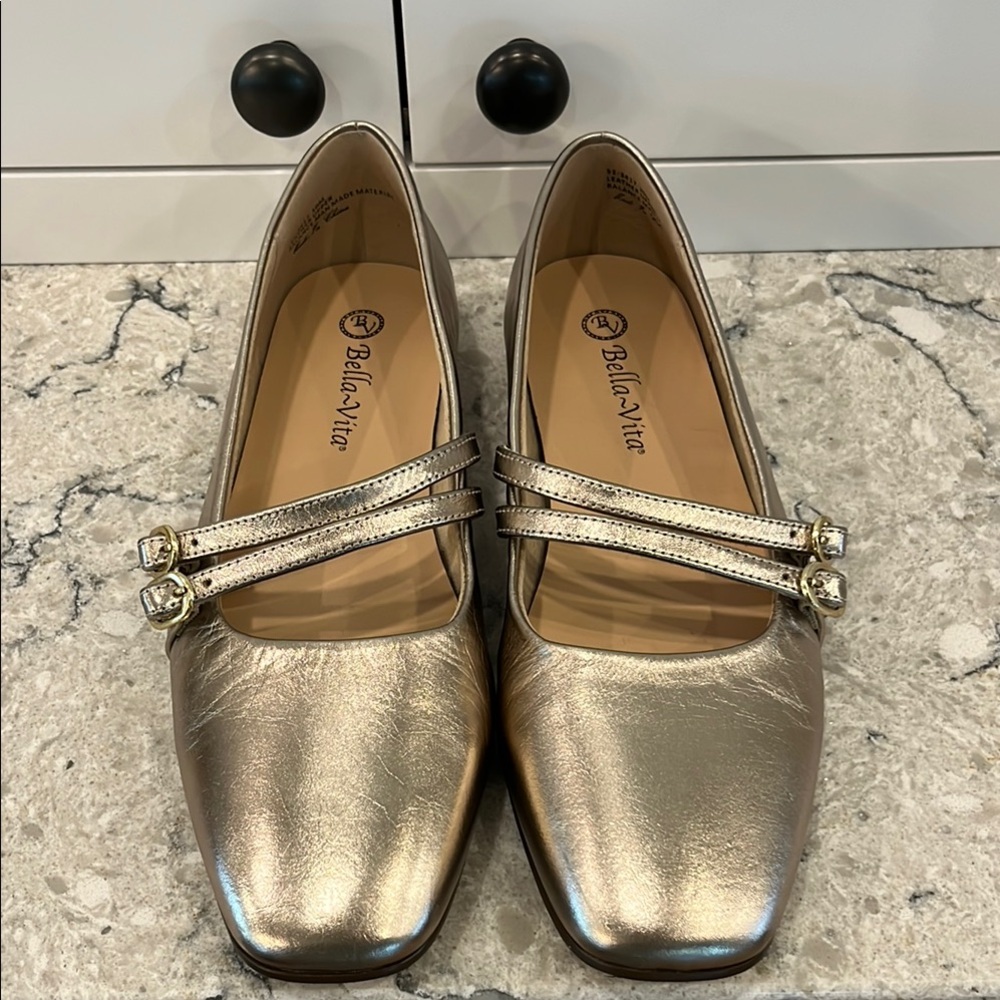 Bella Vita Women's Gold Flats